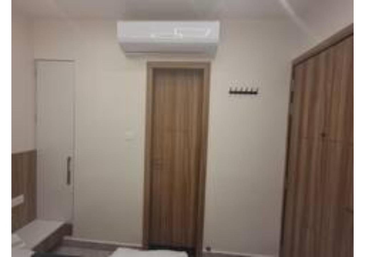 Raghav - Essence Of Kashi Hotel